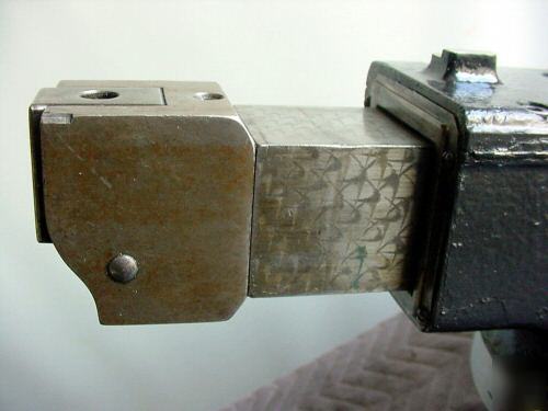 Like new bridgeport e head,slotting,broaching, condition