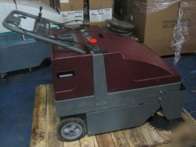 Minuteman kleensweep 35 warehouse floor sweeper 