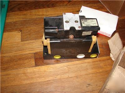 Parker pneumatic valve HHB4005001 120/60-110/50 BB1