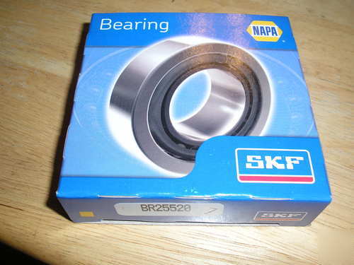 New brand skf napa bearing /race BR25520