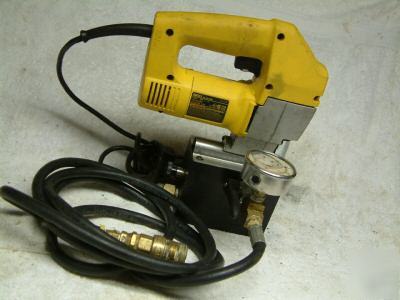 Rex wheeler hydro static test pump model 39100