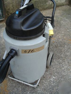 Numatic wet and dry vacuum cleaner hoover industrial