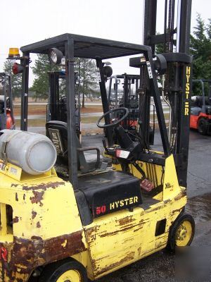 Hyster 5,000 lb capacity forklift cushion/warehouse