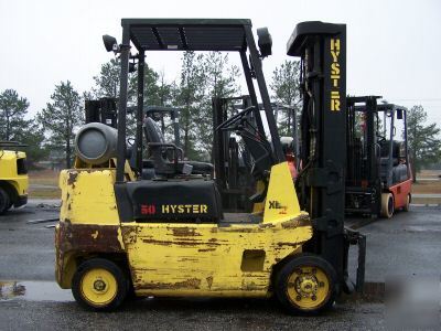 Hyster 5,000 lb capacity forklift cushion/warehouse
