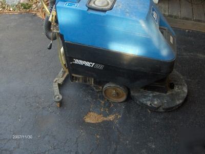 Windsor compac 20 floor scrubber