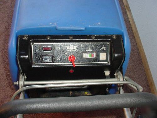 Windsor lightning 20D floor srubber burnisher buffer 36